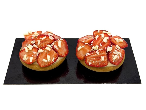 aardbeivlaaitje met zachte vlaai bodem